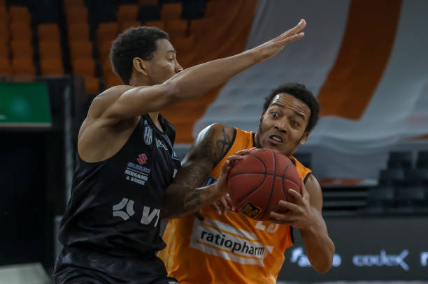 端都发挥了 端都发挥了